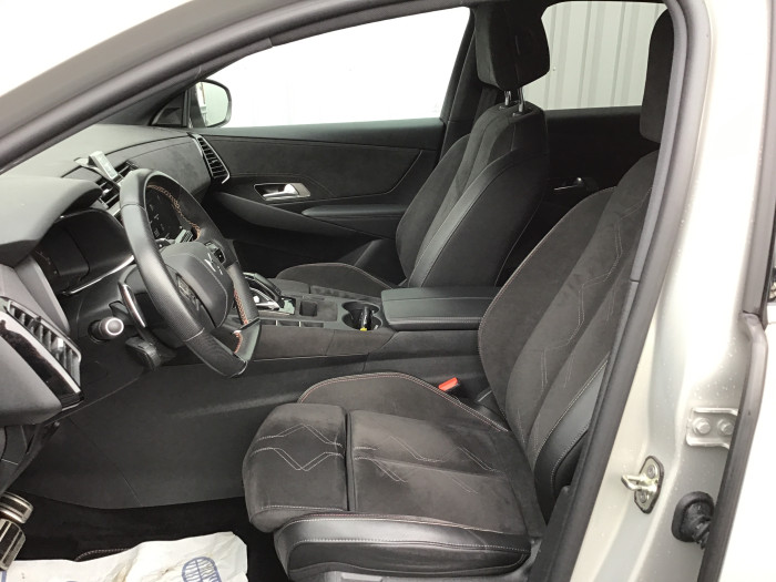 DS DS7 CROSSBACK BlueHDi 130 EAT8 Performance Line+
