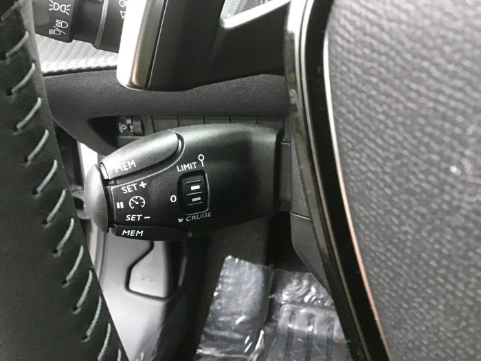 Peugeot 2008 Nouveau PureTech 130 S&S EAT8 Allure