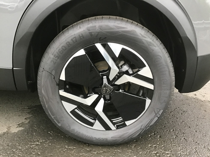 Peugeot 2008 Nouveau PureTech 130 S&S EAT8 Allure