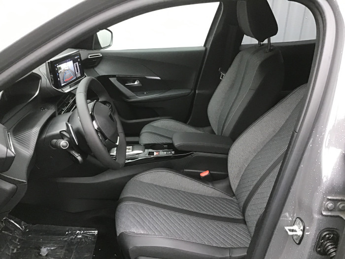 Peugeot 2008 Nouveau PureTech 130 S&S EAT8 Allure