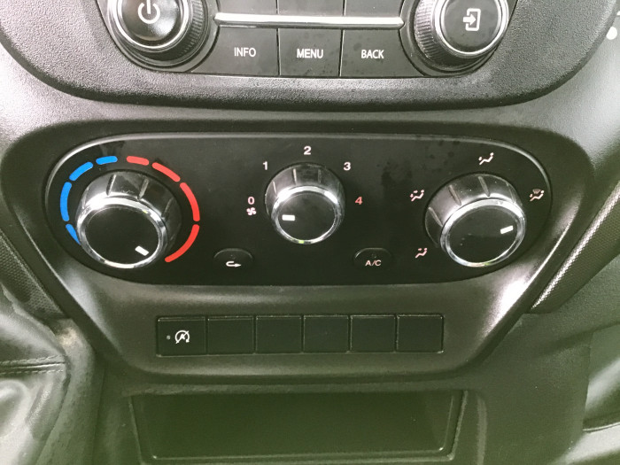 IVECO DAILY CHASSIS CABINE CAB 35 C 14 EMP 3450 QUAD-LEAF BVM6