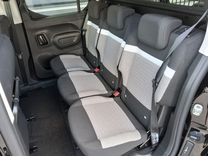 Citroën BERLINGO Taille M BlueHDi 130 S&S EAT8 Plus - N1