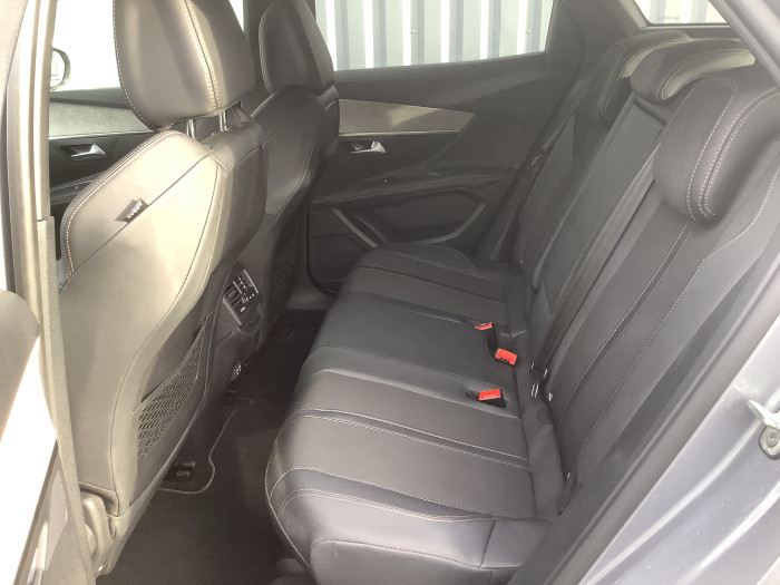 Peugeot 3008 Hybrid 136 e-DCS6 GT