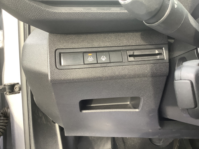 Peugeot 3008 Hybrid 136 e-DCS6 GT
