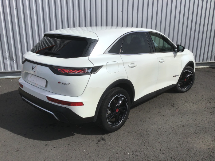DS DS7 CROSSBACK BlueHDi 130 EAT8 Performance Line