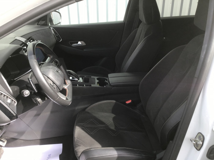 DS DS7 CROSSBACK BlueHDi 130 EAT8 Performance Line