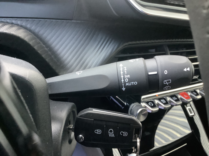 Peugeot 2008 Nouveau 100 S&S BVM6 Allure