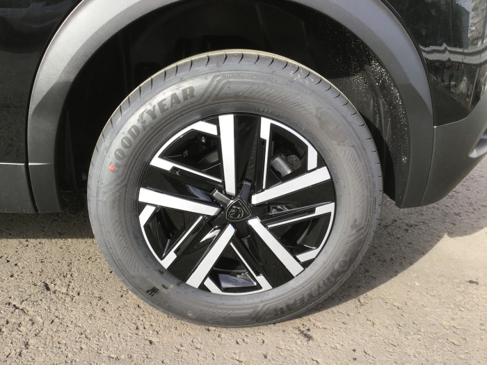 Peugeot 2008 Nouveau PureTech 100 S&S BVM6 Active
