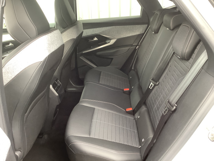 Peugeot 3008 Nouveau Hybrid 145 e-DCS6 Allure