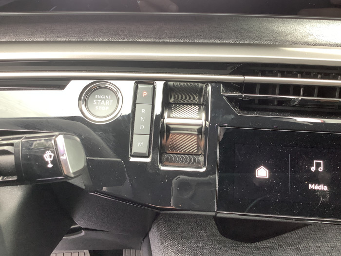 Peugeot 3008 Nouveau Hybrid 145 e-DCS6 Allure