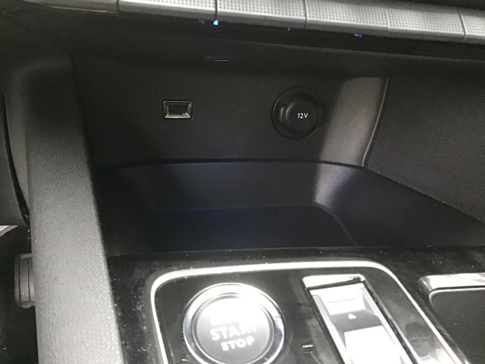 Peugeot 3008 Hybrid 136 e-DCS6 Allure Pack
