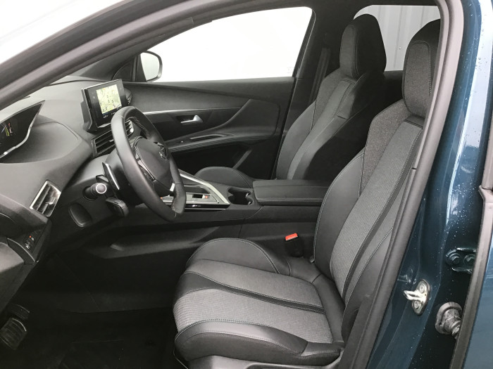 Peugeot 3008 Hybrid 136 e-DCS6 Allure Pack