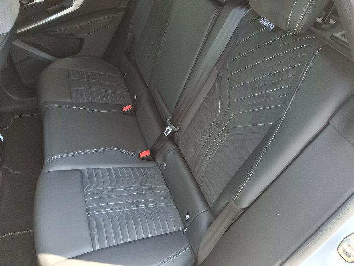 Peugeot 3008 Nouveau Hybrid 145 e-DCS6 GT Exclusive