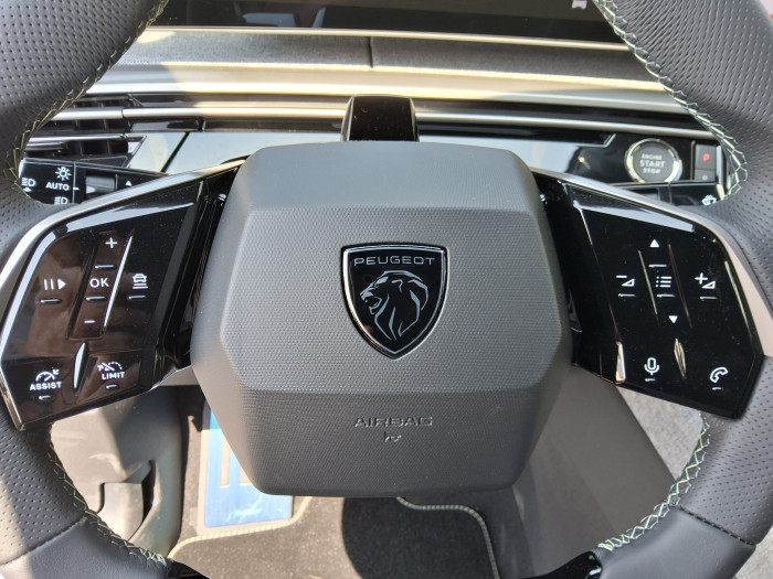Peugeot 3008 Nouveau Hybrid 145 e-DCS6 GT Exclusive