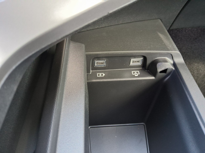 Peugeot 3008 Nouveau Hybrid 145 e-DCS6 GT Exclusive