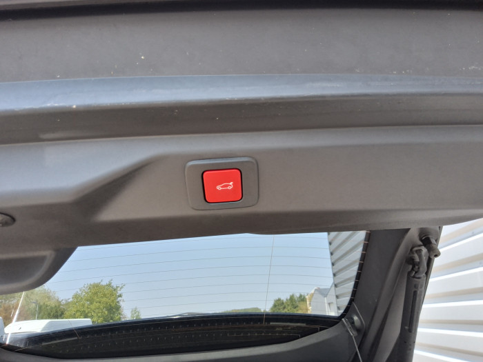 Peugeot 3008 Nouveau Hybrid 145 e-DCS6 GT Exclusive