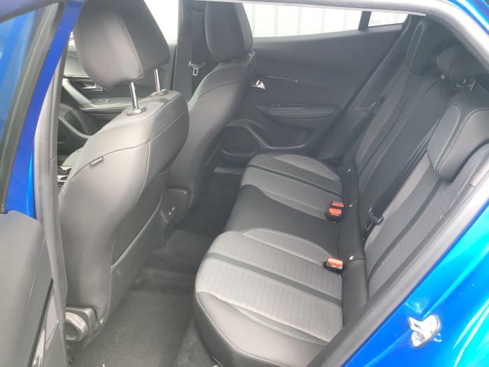 Peugeot 2008 PureTech 130 S&S EAT8 Allure Pack