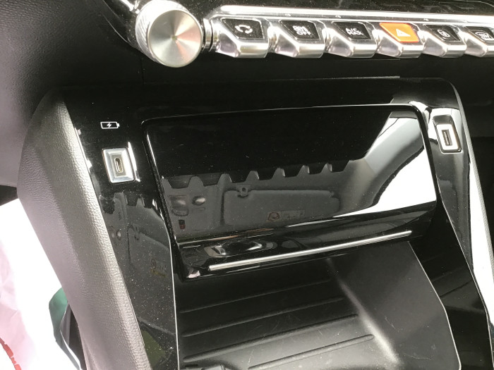 Peugeot 2008 PureTech 130 S&S EAT8 Allure Pack