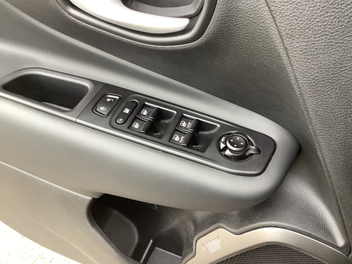 Jeep RENEGADE Nouveau 1.5 Turbo T4 130 ch BVR7 e-Hybrid Altitude