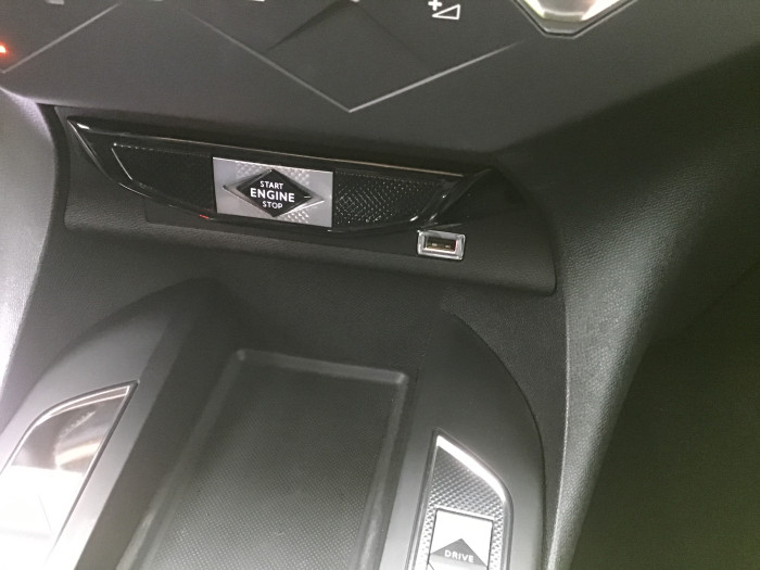 DS DS 3 CROSSBACK DS3 Crossback PureTech 155 EAT8 Rivoli