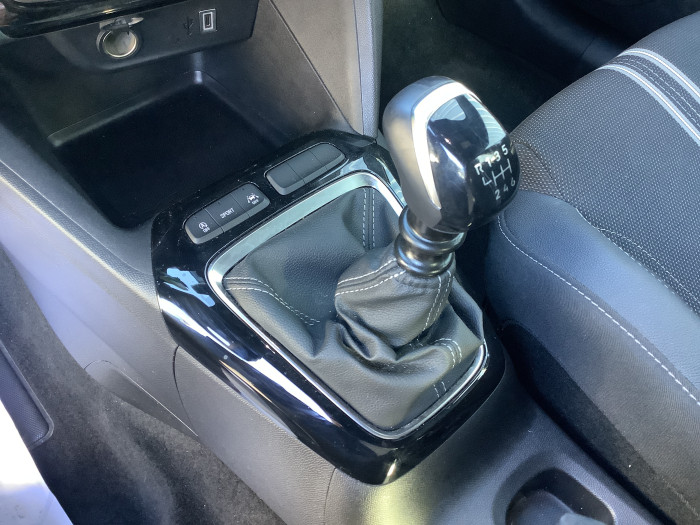 Opel CORSA Nouvelle 1.2 Turbo 100 ch GS