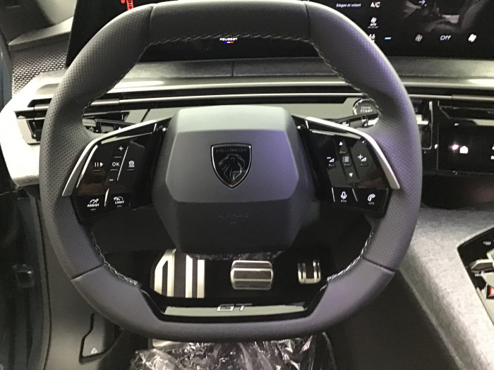 Peugeot 3008 Nouveau Hybrid 145 e-DCS6 GT
