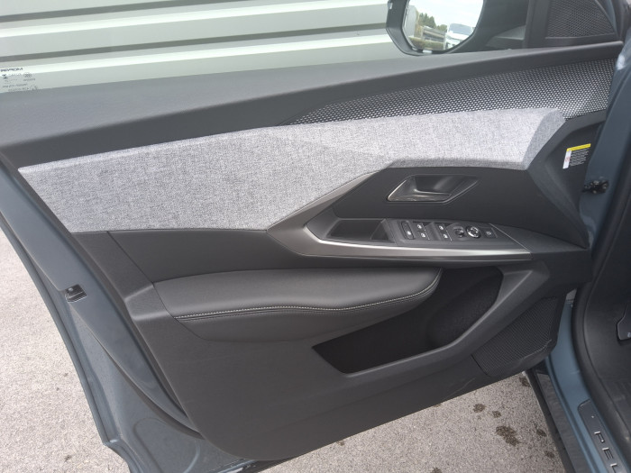 Peugeot 3008 Nouveau Hybrid 145 e-DCS6 GT Exclusive