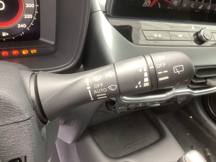 Nissan JUKE Nouveau HYBRID 143 N-Connecta