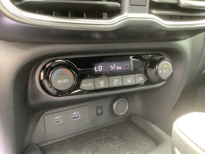 Nissan JUKE Nouveau HYBRID 143 N-Connecta