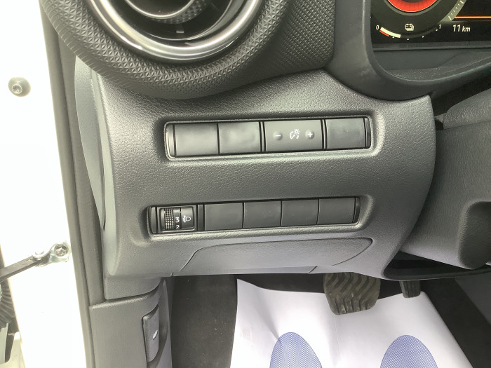 Nissan JUKE Nouveau HYBRID 143 N-Connecta