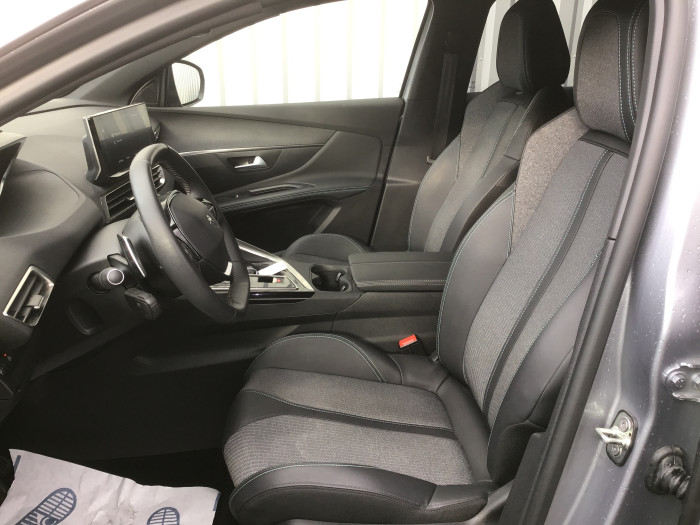 Peugeot 3008 Hybrid 136 e-DCS6 Allure Pack