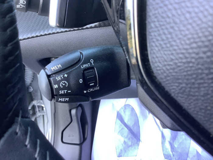 Peugeot 208 Nouvelle Hybrid 100 e-DCS6 Allure