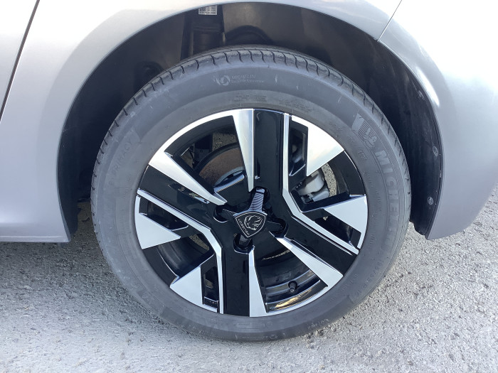 Peugeot 208 Nouvelle Hybrid 100 e-DCS6 Allure