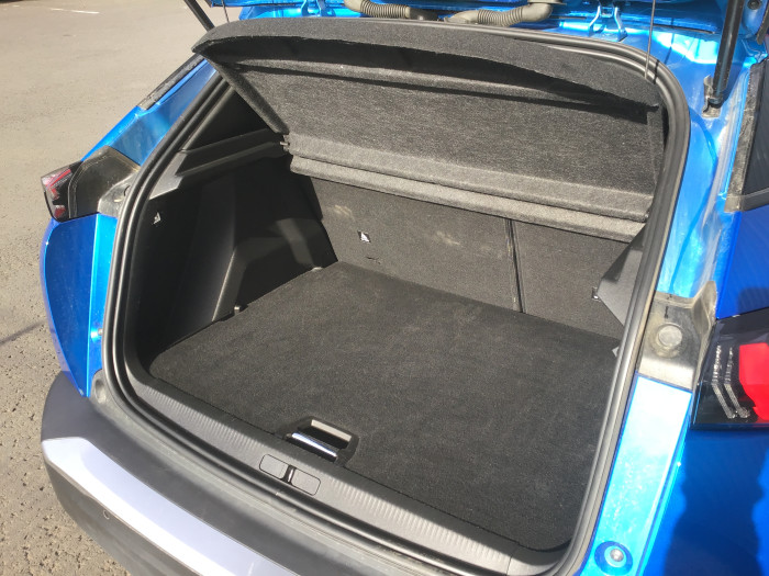 Peugeot 2008 BlueHDi 130 S&S EAT8 Allure Pack
