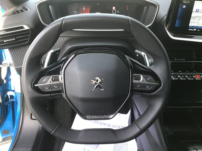 Peugeot 2008 BlueHDi 130 S&S EAT8 Allure Pack