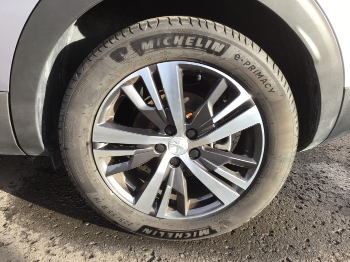 Peugeot 3008 BlueHDi 130ch S&S EAT8 Allure Pack
