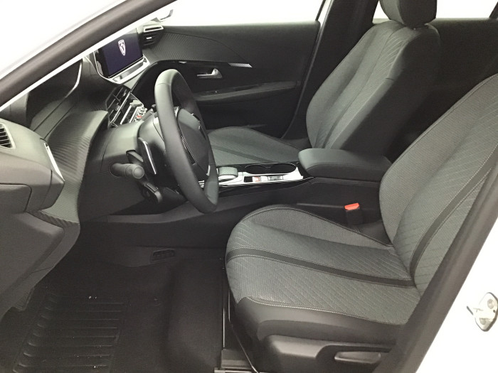 Peugeot 208 Nouvelle Hybrid 136 e-DCS6 Allure
