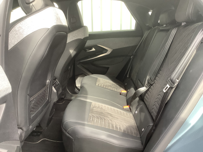 Peugeot 3008 Nouveau Hybrid 136 e-DCS6 GT