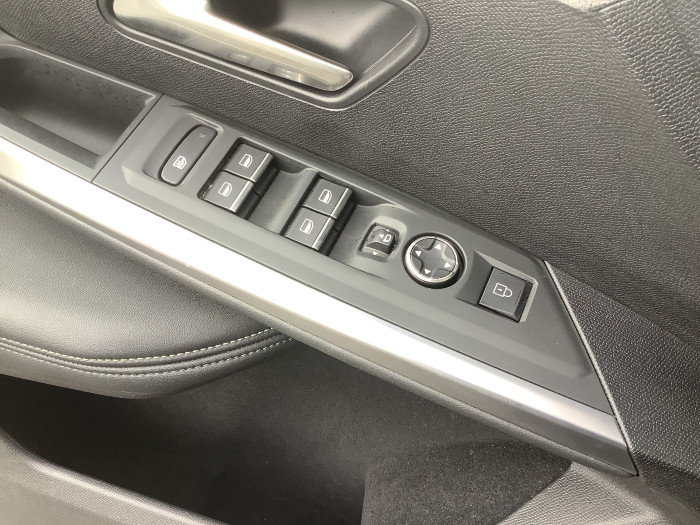Peugeot 3008 Nouveau Hybrid 136 e-DCS6 GT
