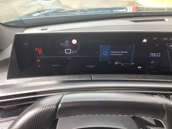 Peugeot 3008 Nouveau Hybrid 136 e-DCS6 GT