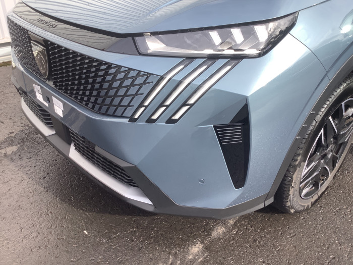 Peugeot 3008 Nouveau Hybrid 136 e-DCS6 GT