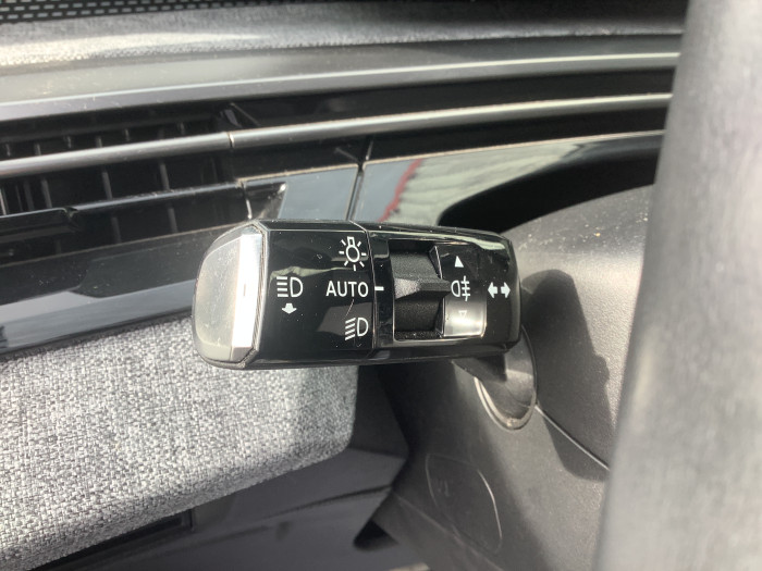 Peugeot 3008 Nouveau Hybrid 136 e-DCS6 GT