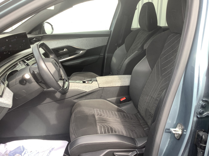 Peugeot 3008 Nouveau Hybrid 136 e-DCS6 GT