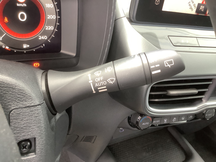 Nissan JUKE Nouveau HYBRID 143 N-Connecta