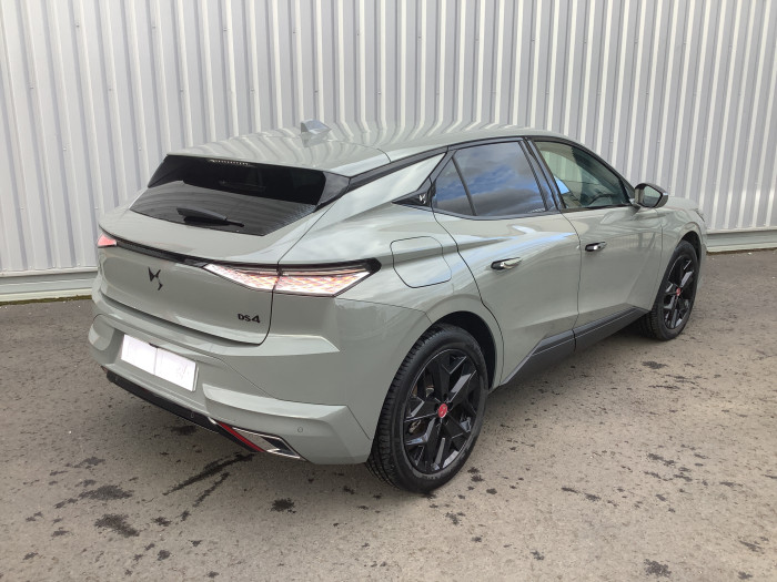DS DS 4 PureTech 130 EAT8 Performance Line