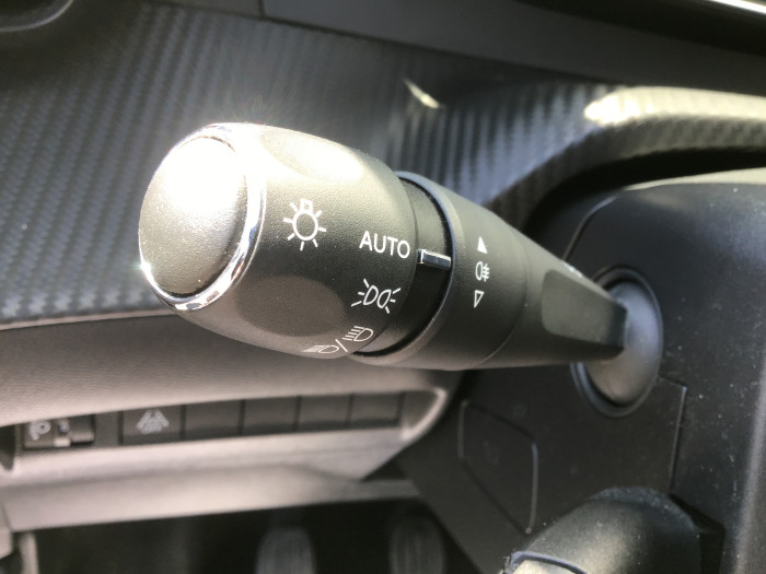 Peugeot 208 PureTech 100 S&S BVM6 Allure Pack