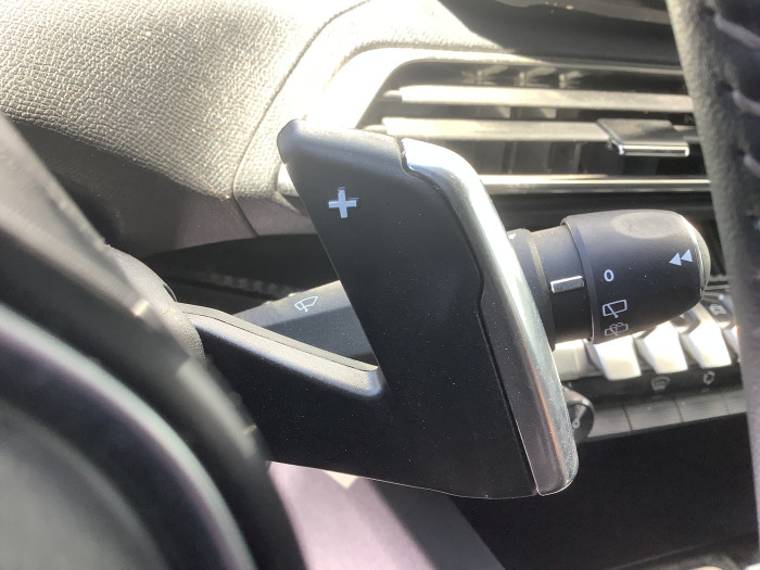 Peugeot 3008 Hybrid 136 e-DCS6 Allure Pack