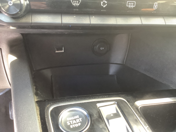 Peugeot 3008 Hybrid 136 e-DCS6 Allure Pack