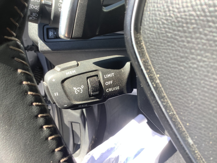 Peugeot 3008 Hybrid 136 e-DCS6 Allure Pack