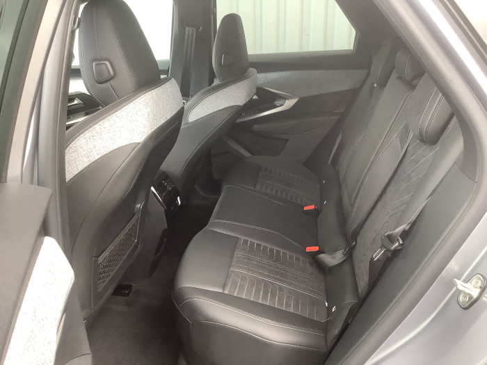Peugeot 3008 Nouveau Hybrid 145 e-DCS6 GT
